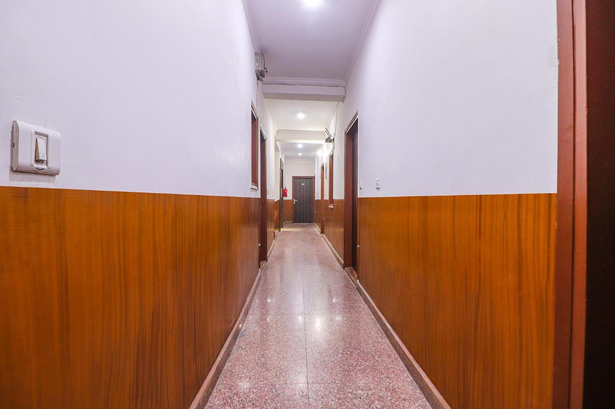 Hotel Fabexpress Sinon Nowe Delhi Zewnętrze zdjęcie