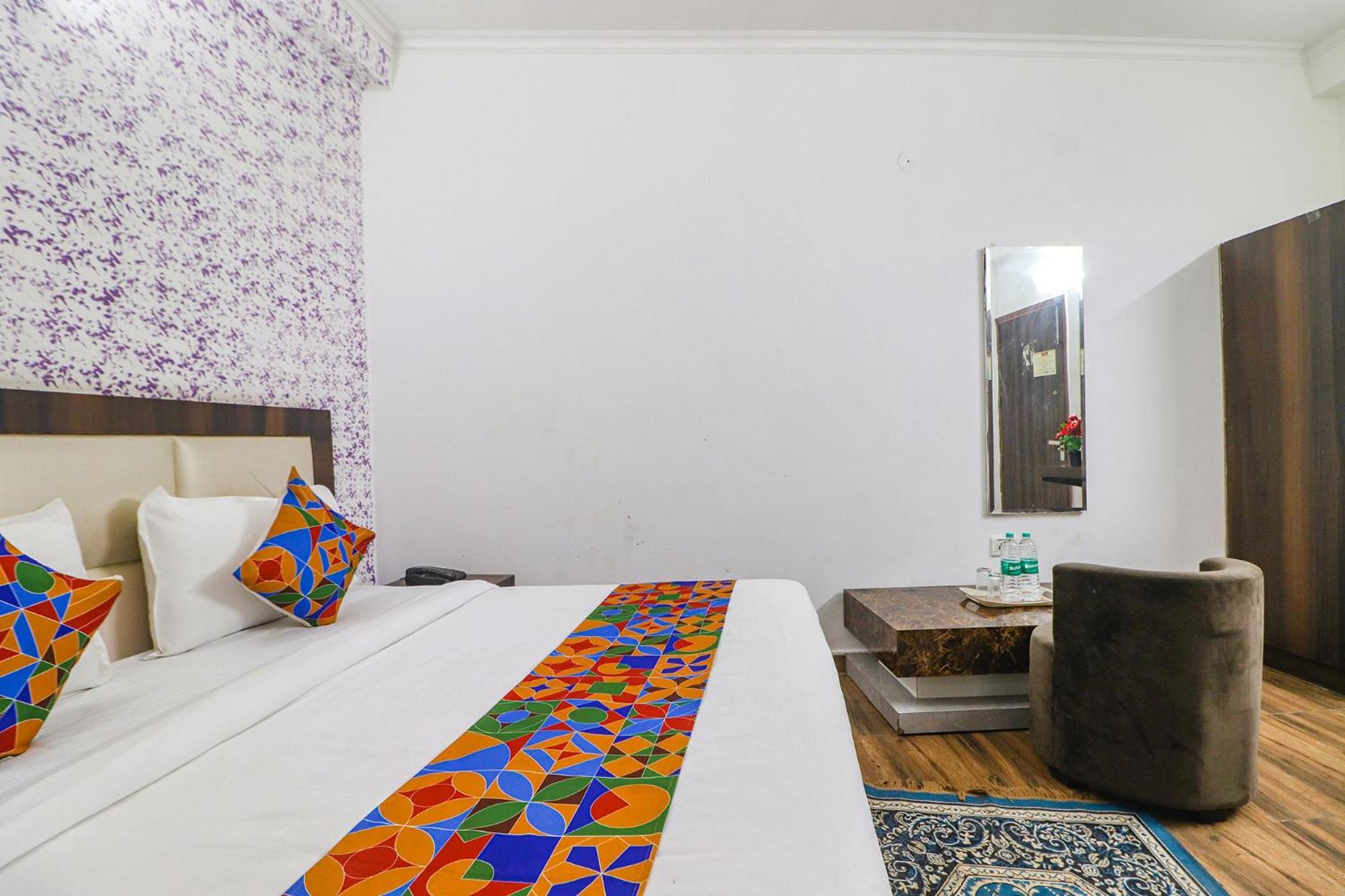 Hotel Fabexpress Sinon Nowe Delhi Zewnętrze zdjęcie